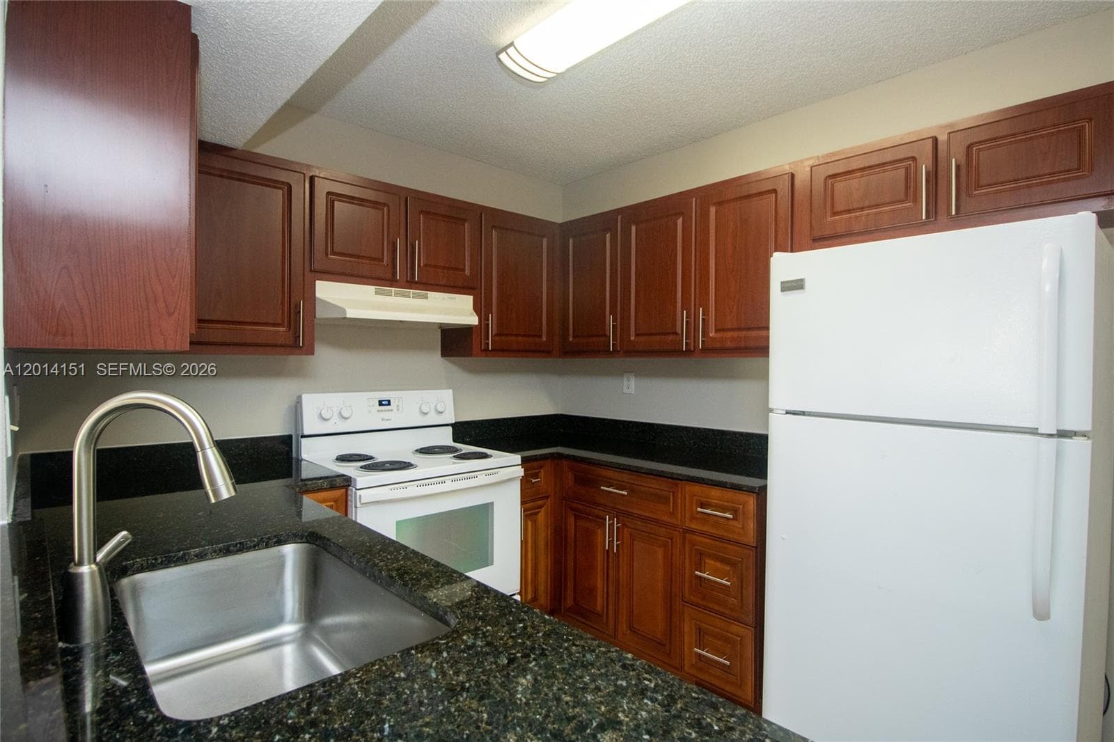 9491 S Palm Cir S # 101, Pembroke Pines FL 33025 photo 2