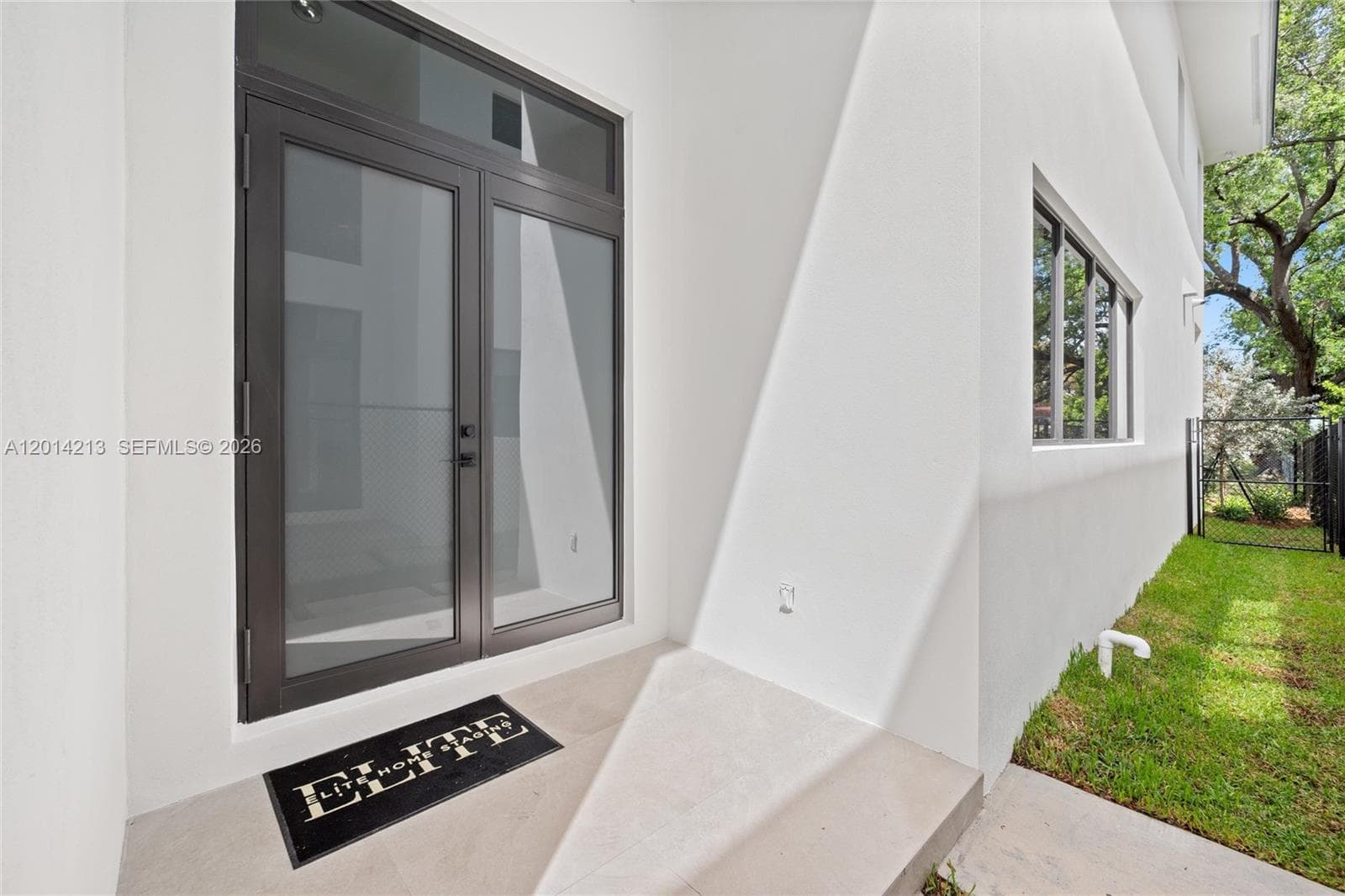 2745 SW 23 Ter, Miami FL 33145 photo 2