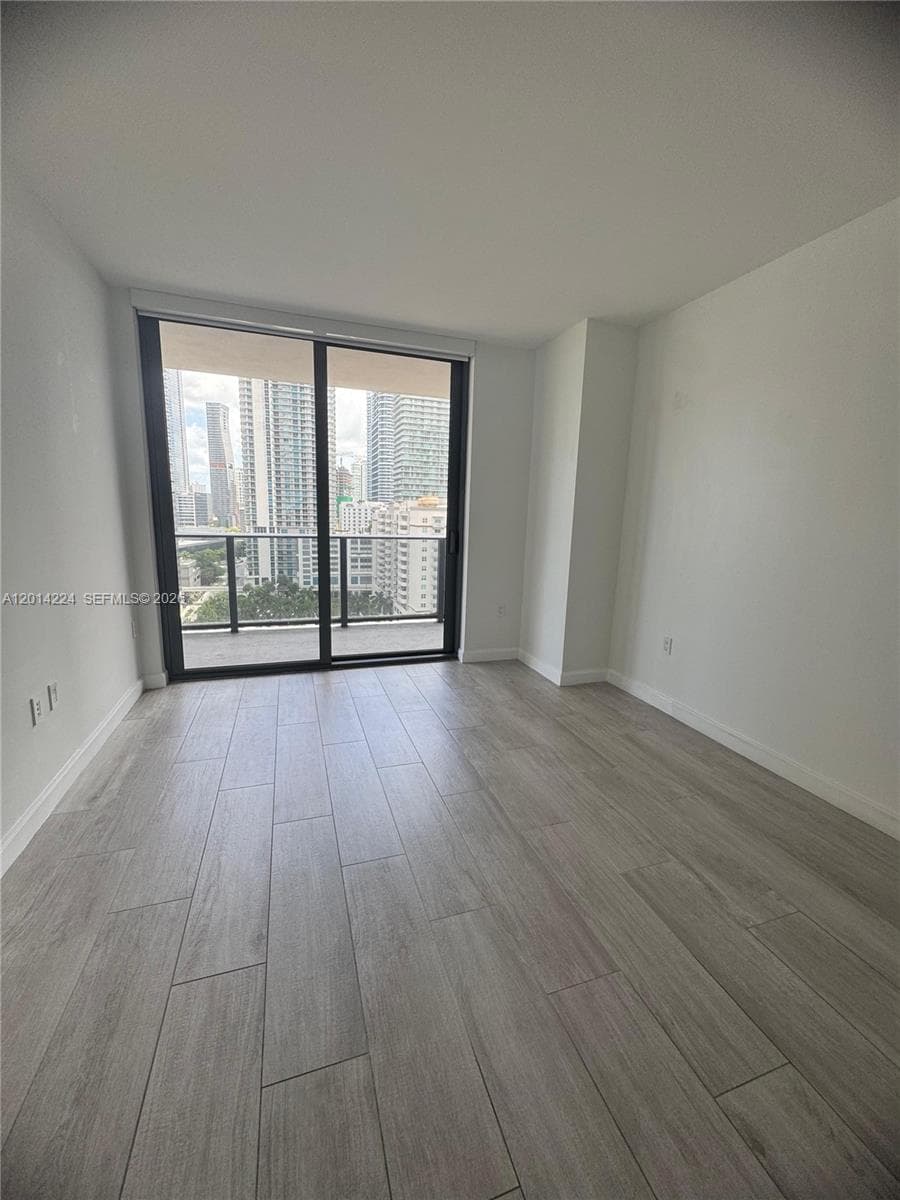 45 SW 9th St # 1104, Miami FL 33130 photo 5