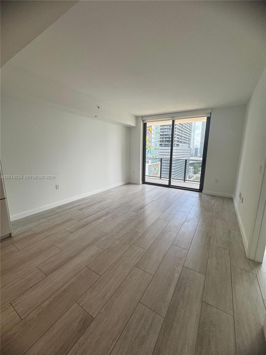 45 SW 9th St # 1104, Miami FL 33130 photo 4