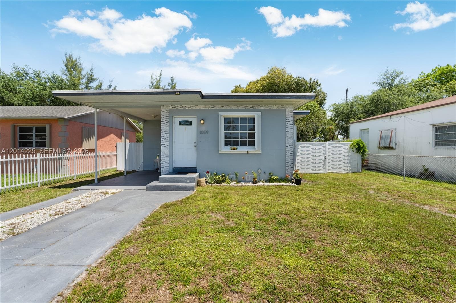 1059 NW 77th St, Miami FL 33150 photo 2