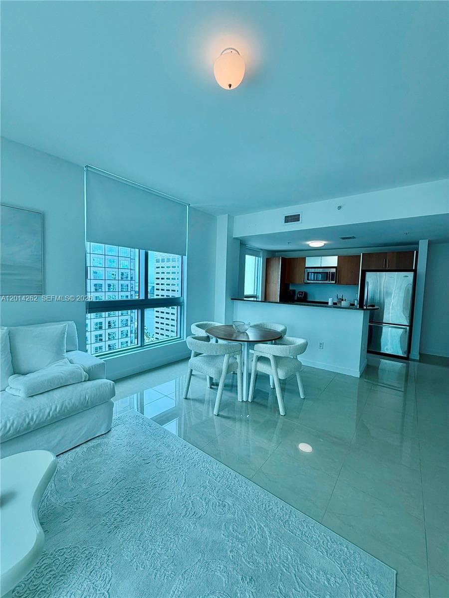 300 S Biscayne Blvd # 3701, Miami FL 33131 photo 3