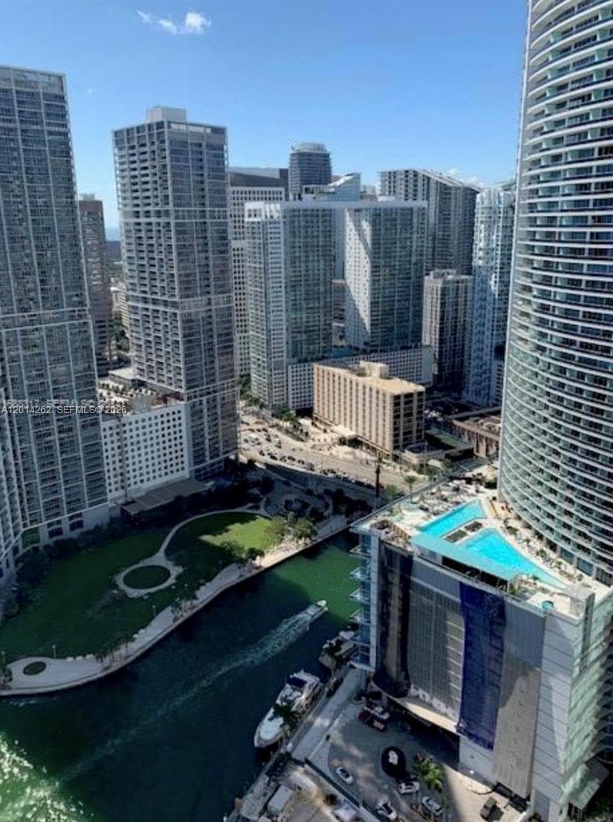 300 S Biscayne Blvd # 3701, Miami FL 33131 photo 5