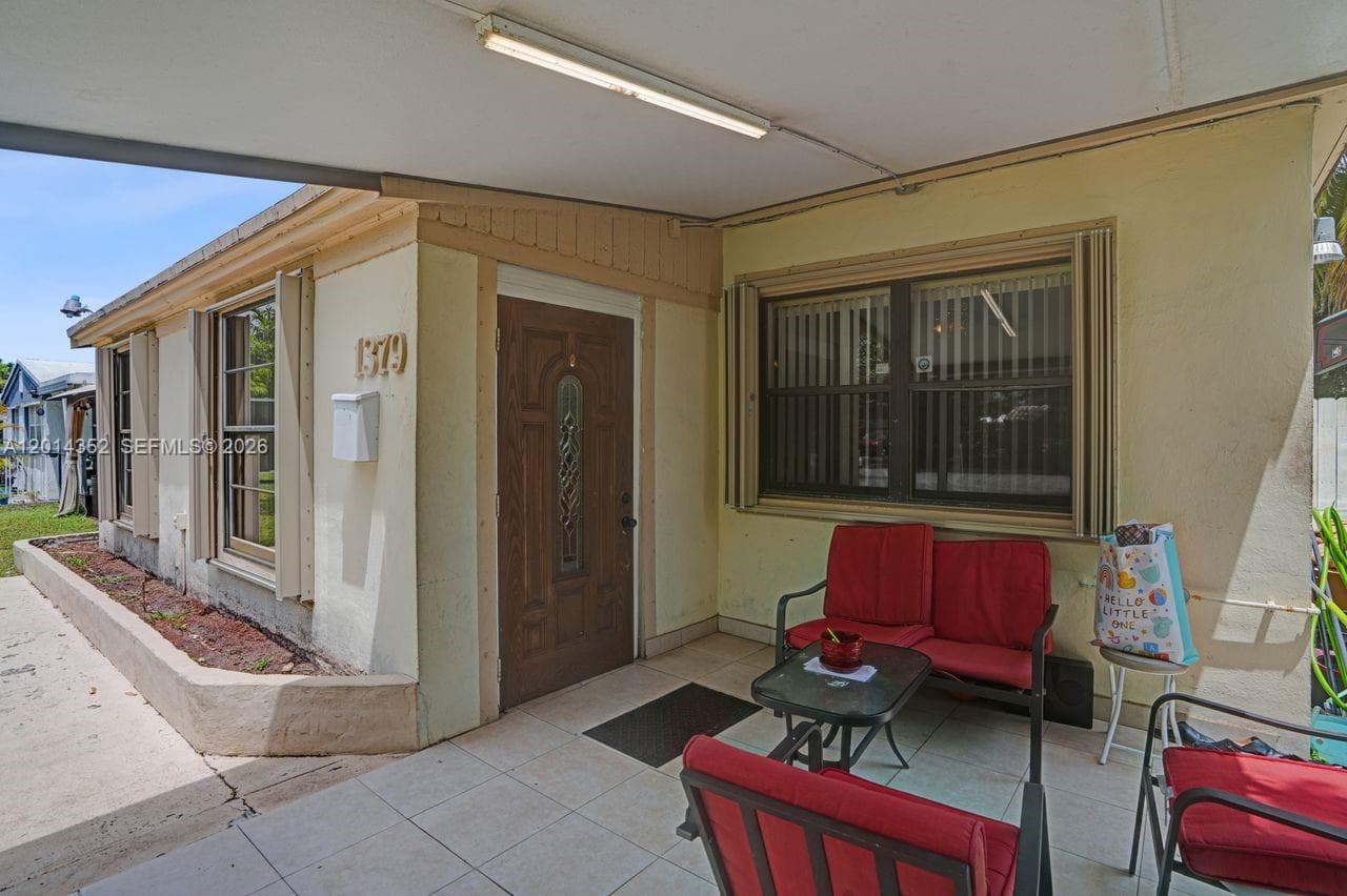 1379 NE 177th St, North Miami Beach FL 33162 photo 5