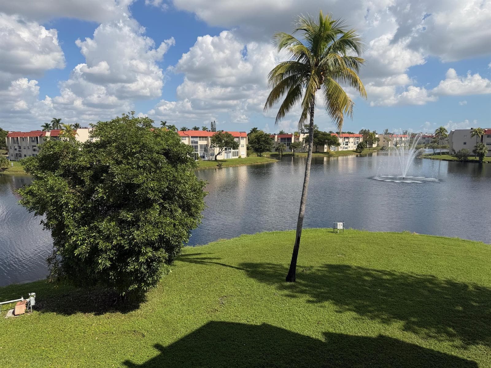 2950 Sunrise Lakes Drive W # 305, Sunrise FL 33322 photo 5
