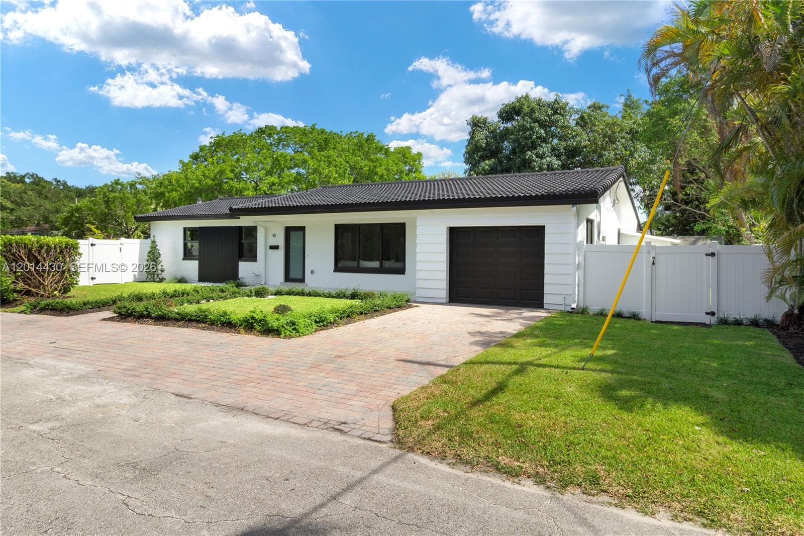 10 NW 100th St, Miami Shores FL 33150 photo 2