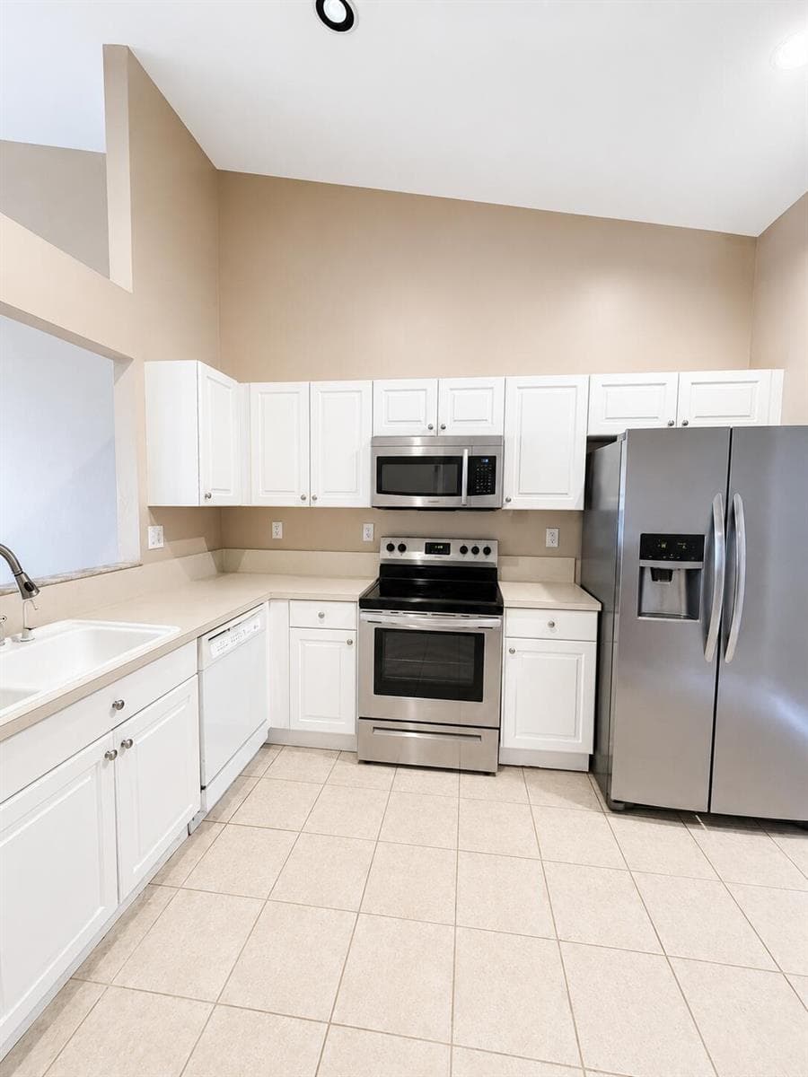 2401 E Aragon Boulevard # 5, Sunrise FL 33313 photo 2