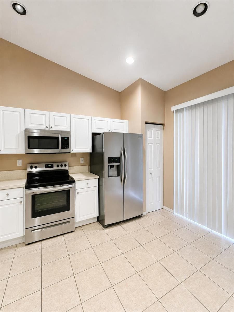 2401 E Aragon Boulevard # 5, Sunrise FL 33313 photo 3