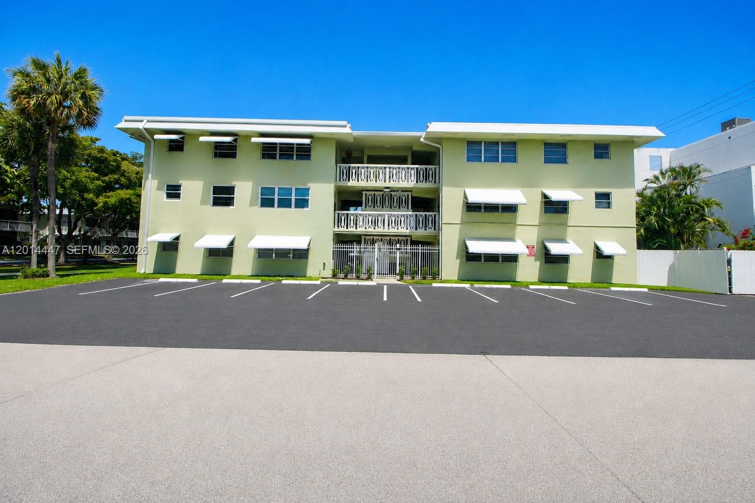 1900 NE 8th Ct # 105, Fort Lauderdale FL 33304 photo 3