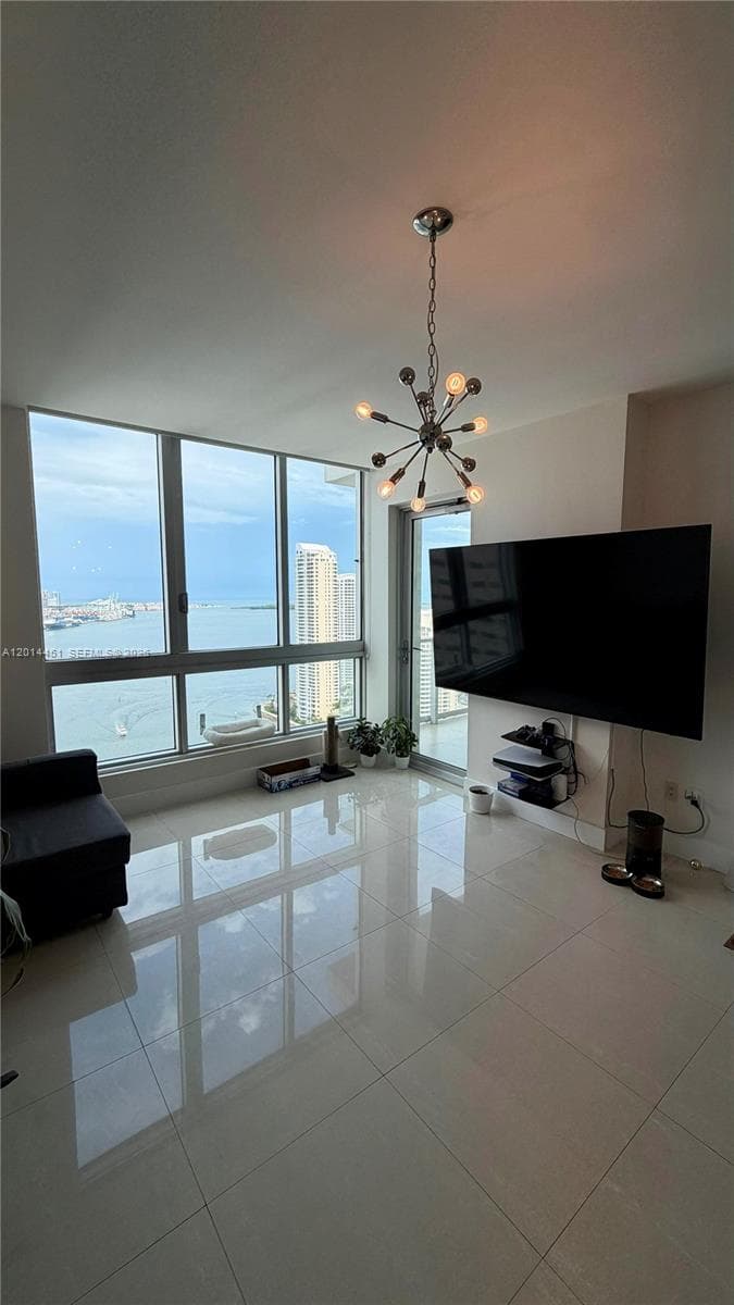 300 S Biscayne Blvd # 3212, Miami FL 33131 photo 2