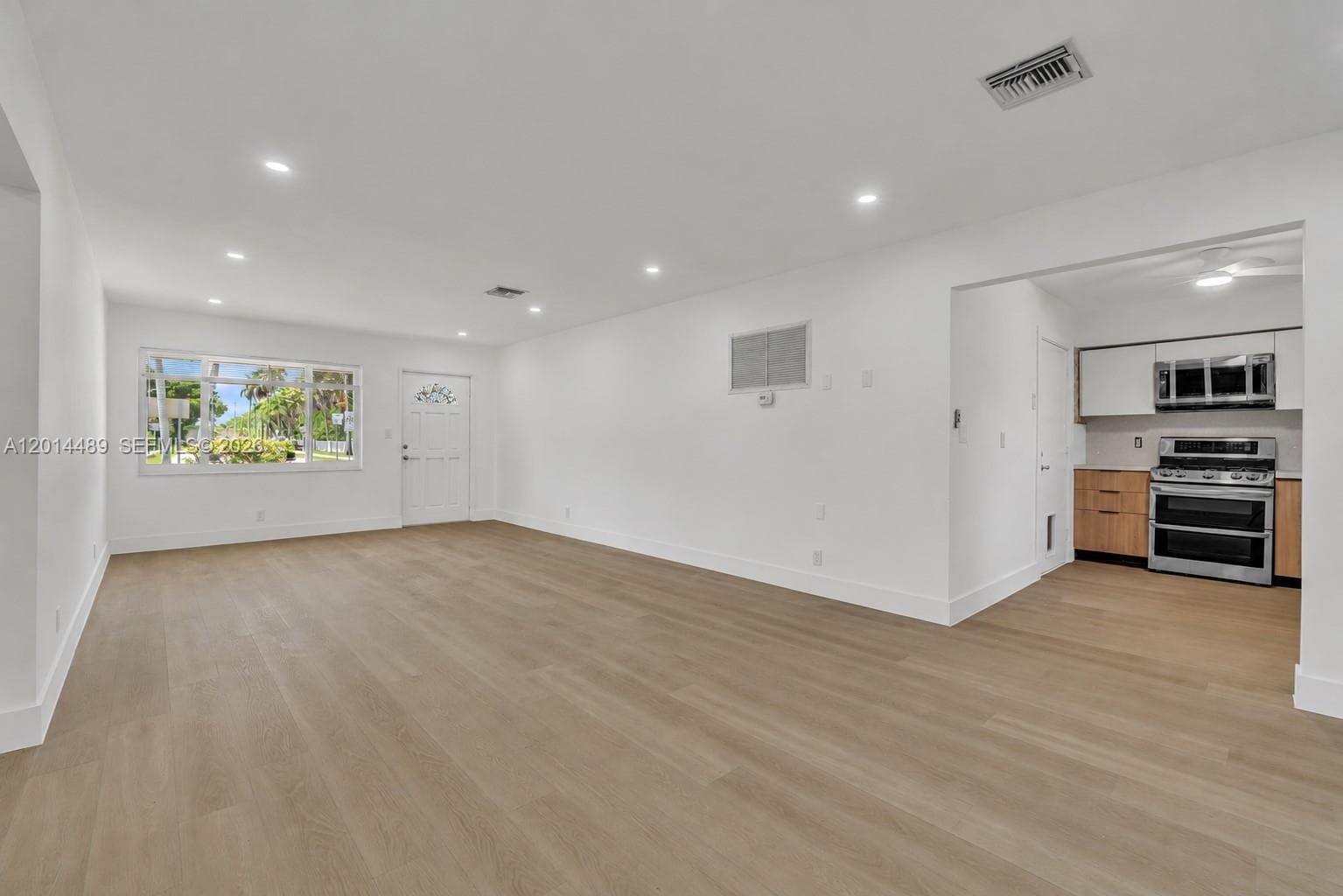 1419 Harding St, Hollywood FL 33020 photo 4