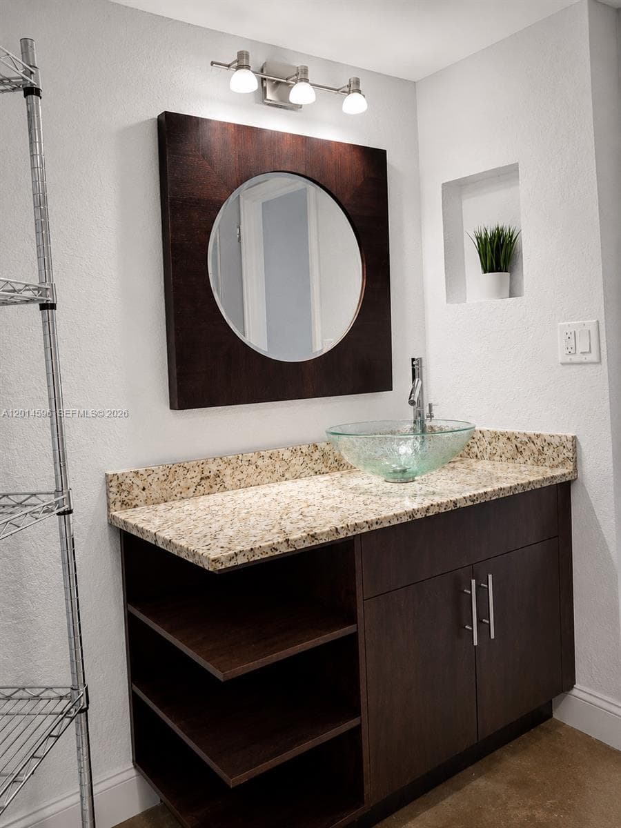 2890 N Oakland Forest Dr # 203, Oakland Park FL 33309 photo 5