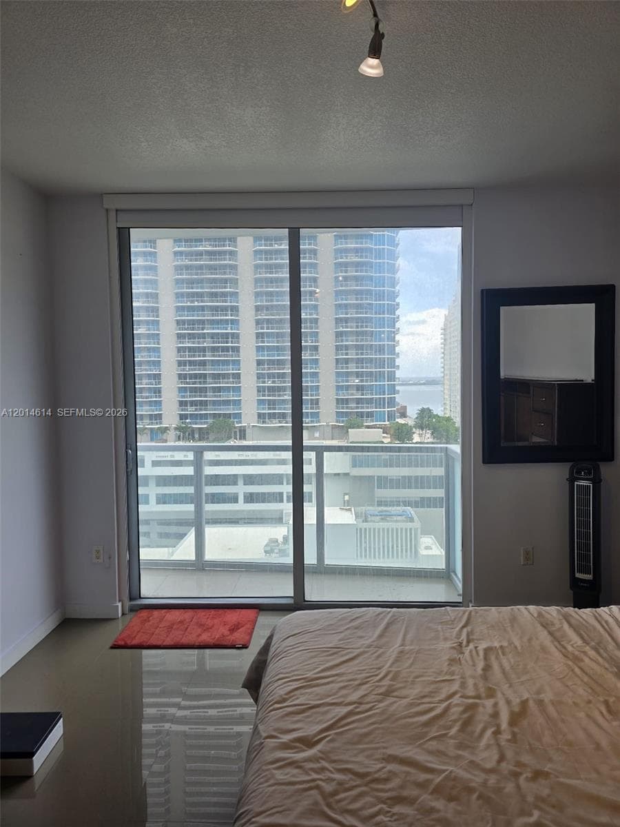 1060 Brickell Ave # 2201, Miami FL 33131 photo 4