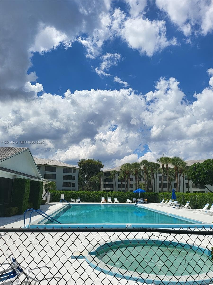 3640 Whitehall Dr # 406, West Palm Beach FL 33401 photo 2