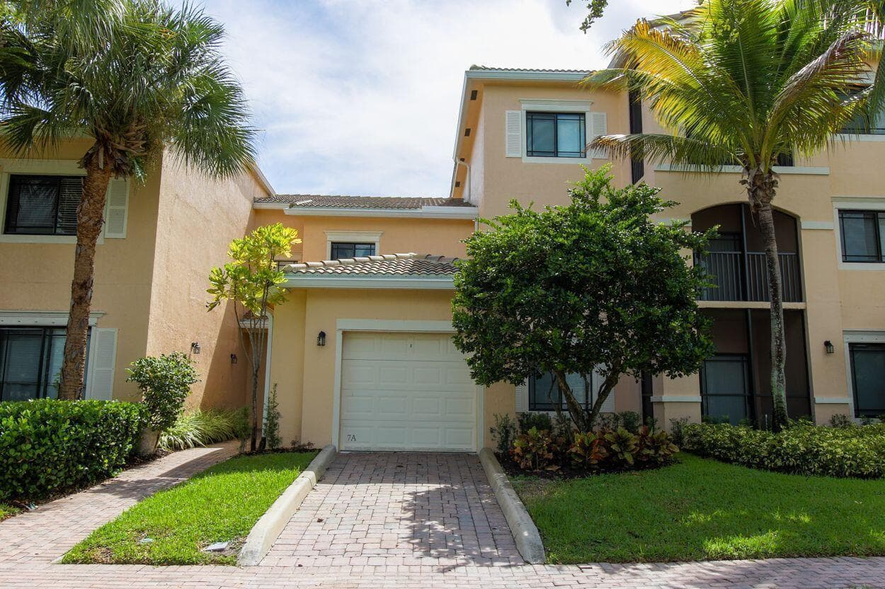 2807 Veronia Drive # 103, Palm Beach Gardens FL 33410 photo 3