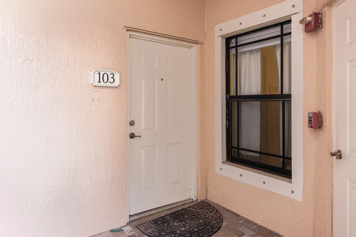 2807 Veronia Drive # 103, Palm Beach Gardens FL 33410 photo 4
