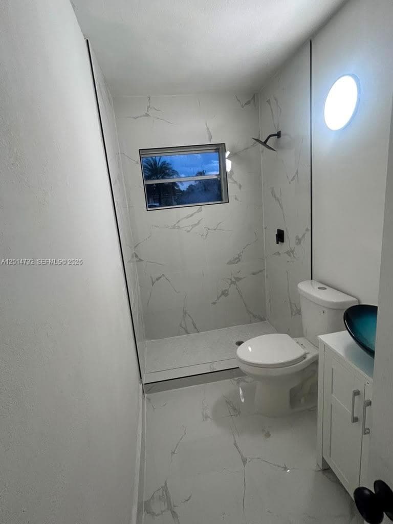 19360 NW 1st Ct, Miami Gardens FL 33169 photo 2