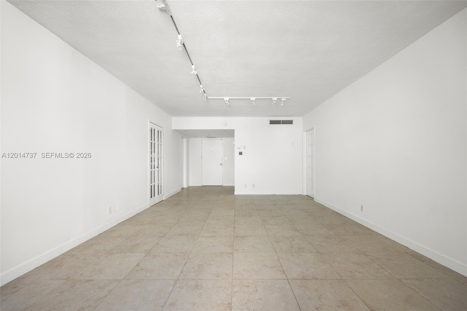900 Bay Dr, Miami Beach FL 33141 photo 4