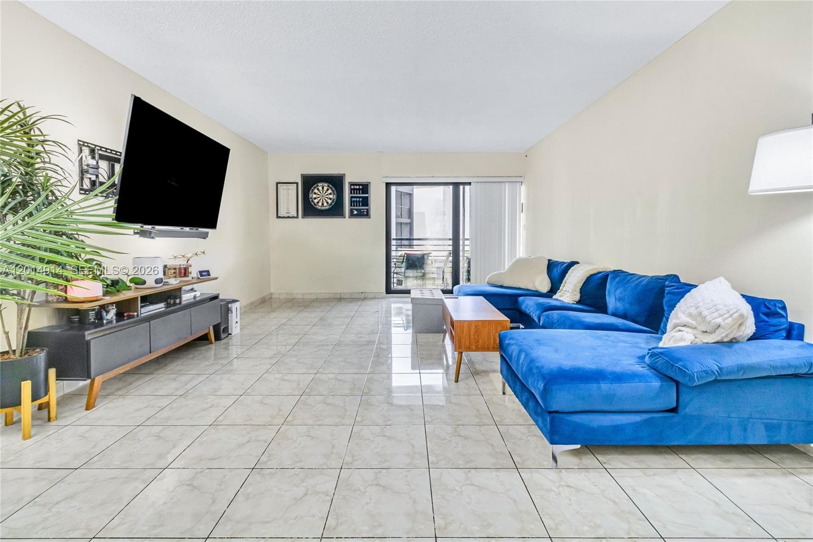 4040 N Hills Dr # 20, Hollywood FL 33021