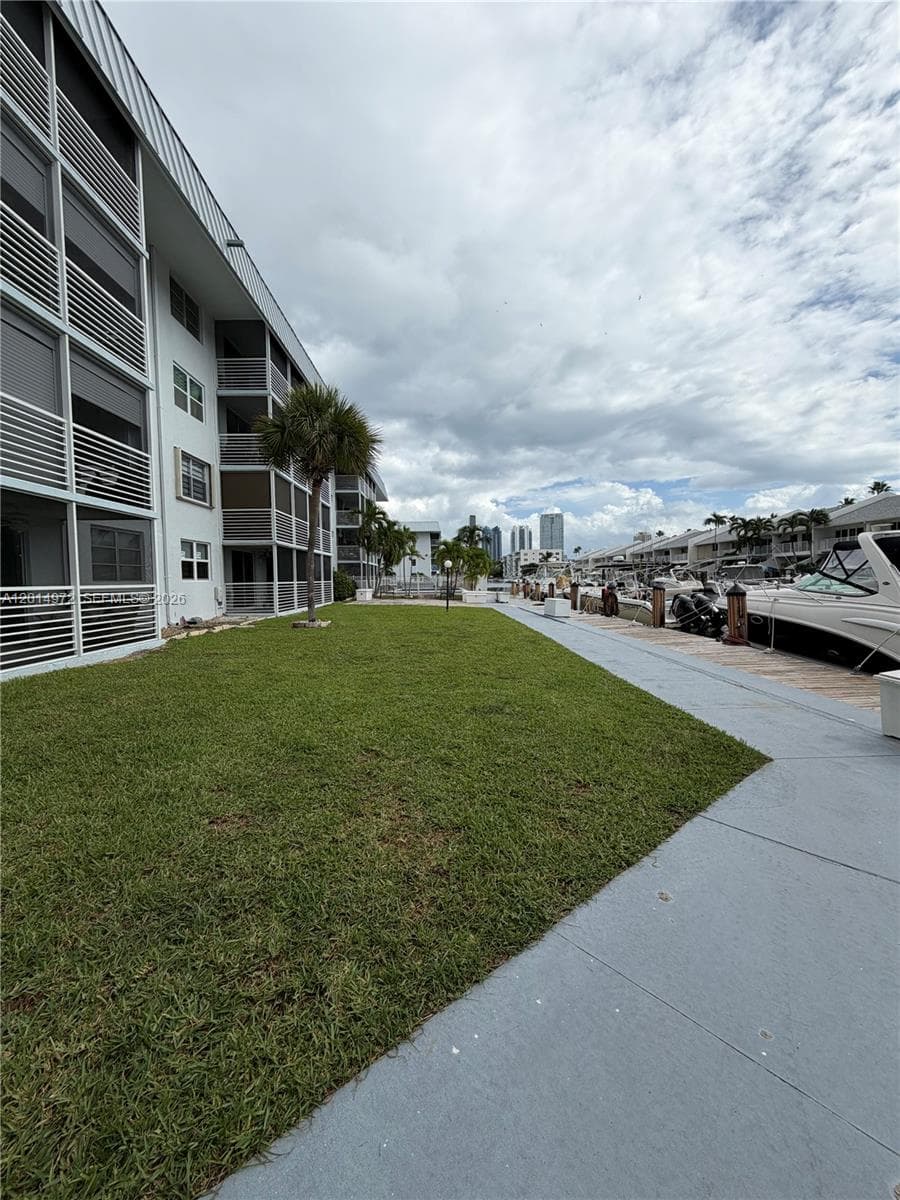3550 NE 169th St, North Miami Beach FL 33160 photo 3