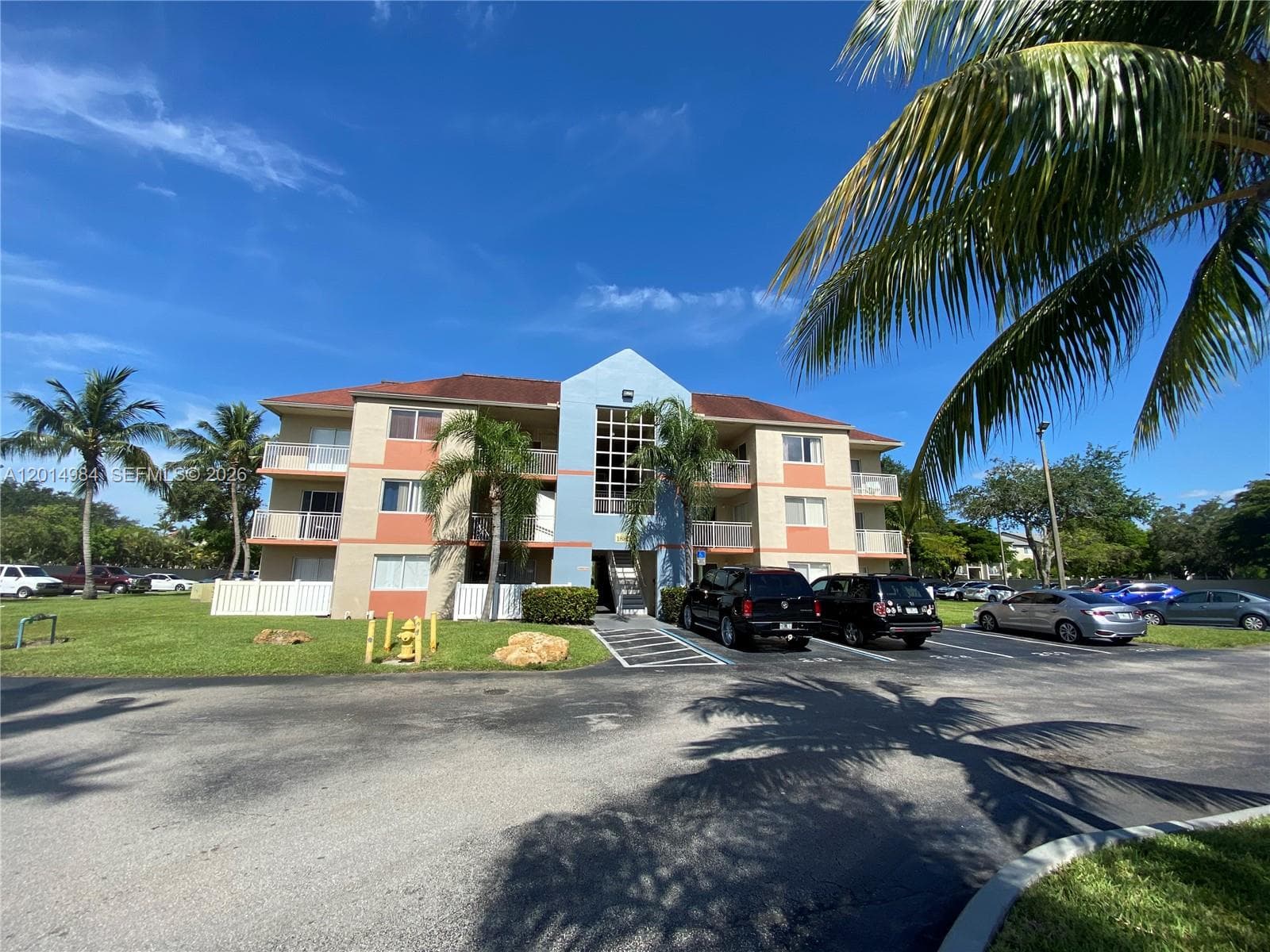 18820 NW 57th Ave # 203, Hialeah FL 33015 photo 2