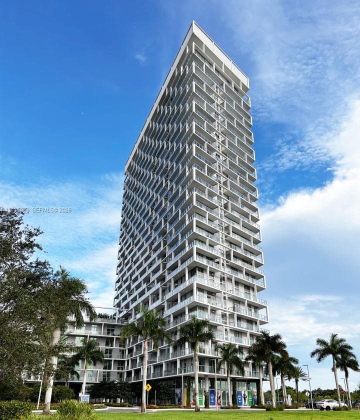 2000 Metropica Way # 1207, Sunrise FL 33323