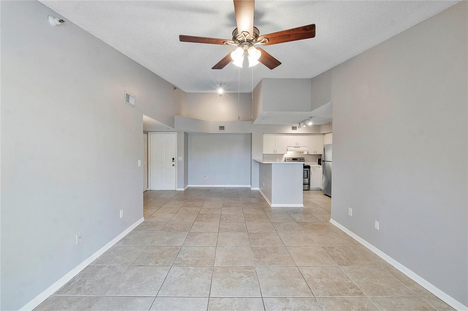 120 Yacht Club Way # 305, Hypoluxo FL 33462 photo 3