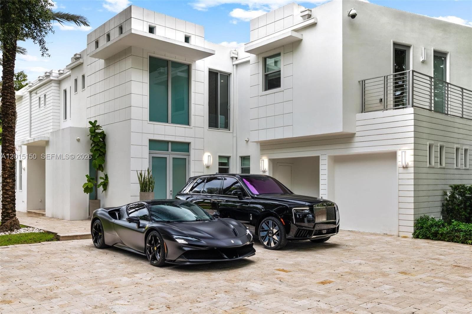 3917 S Le Jeune Rd, Miami FL 33146