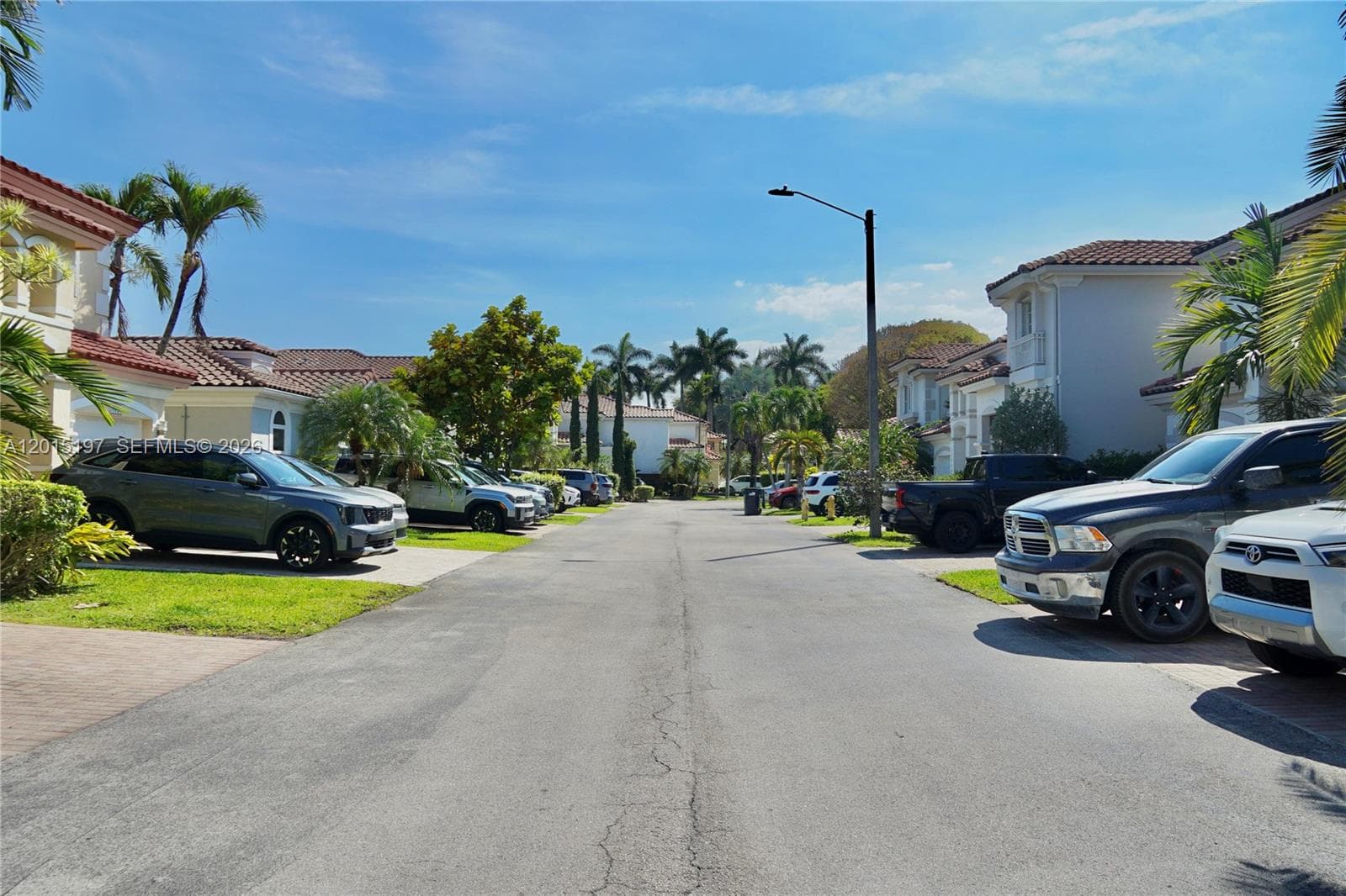 10913 NW 67th St, Doral FL 33178 photo 3