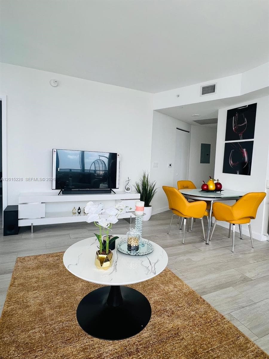 55 SW 9th St # 3308, Miami FL 33130 photo 3