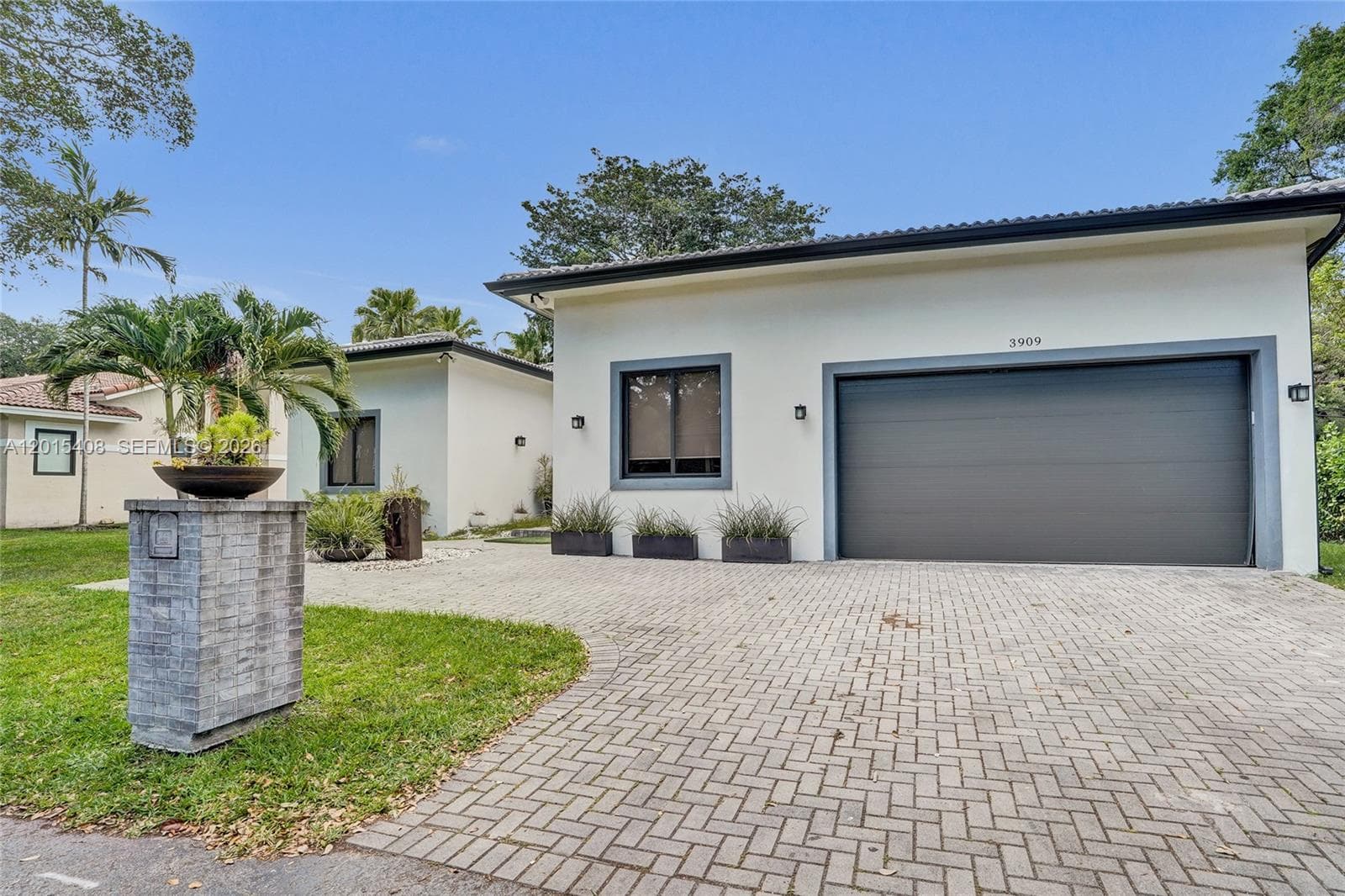 3909 SW 54th Ct, Dania Beach FL 33312 photo 2