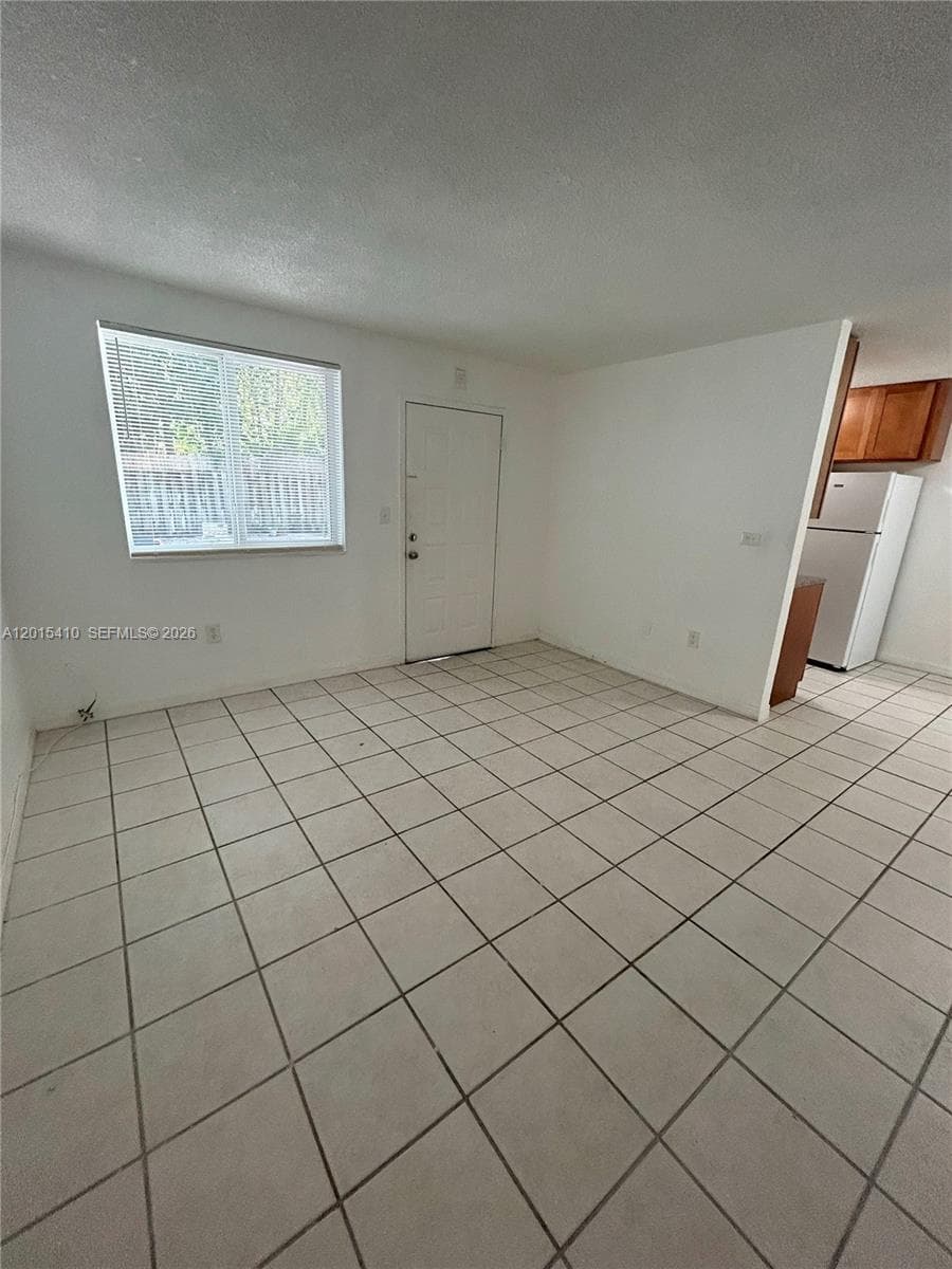 5814 NE 4th Ct # 3, Miami, FL 33137 photo 2