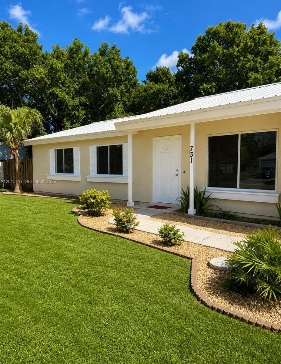 731 SW 24th St, Vero Beach FL 32962 photo 2