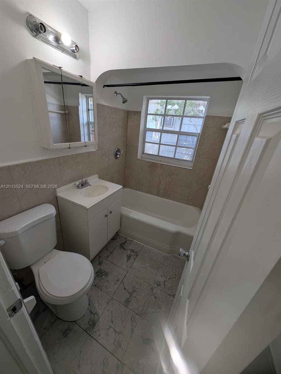 2316 Madison St # 19, Hollywood FL 33020 photo 5