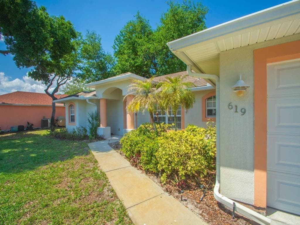 619 Carnival Terrace, Sebastian FL 32958 photo 4