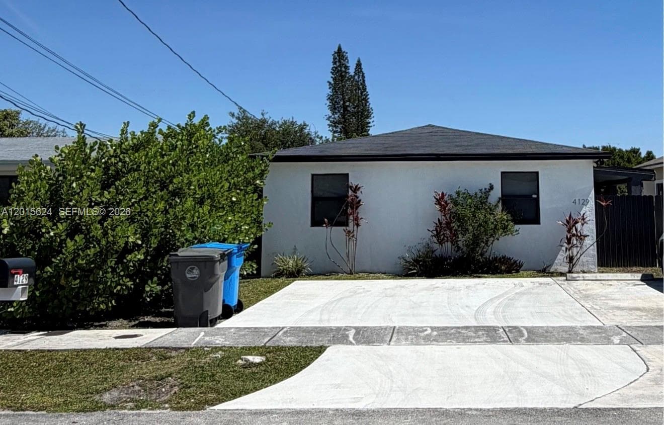 4129 SW 23 Street, West Park FL 33023 photo 2