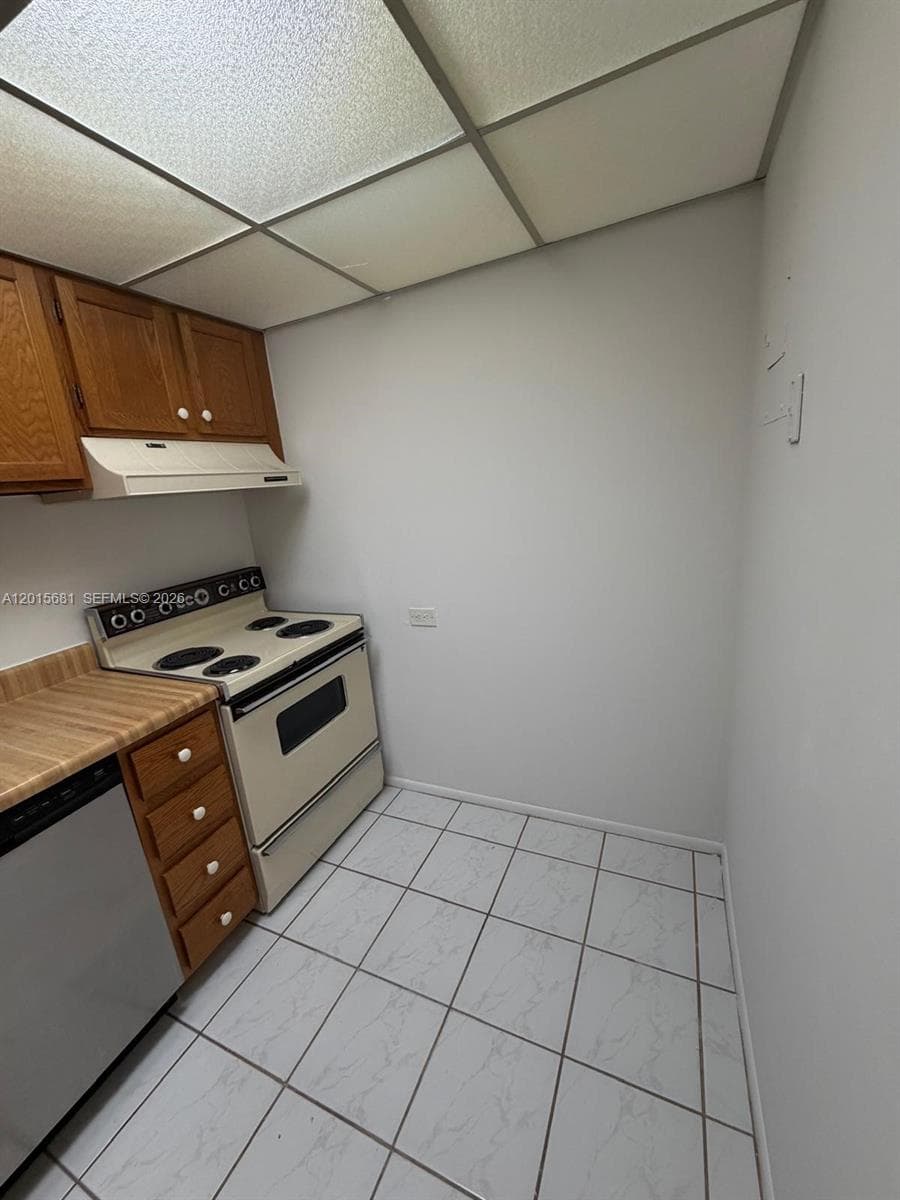 3720 Inverrary Dr # 2K, Lauderhill FL 33319 photo 3