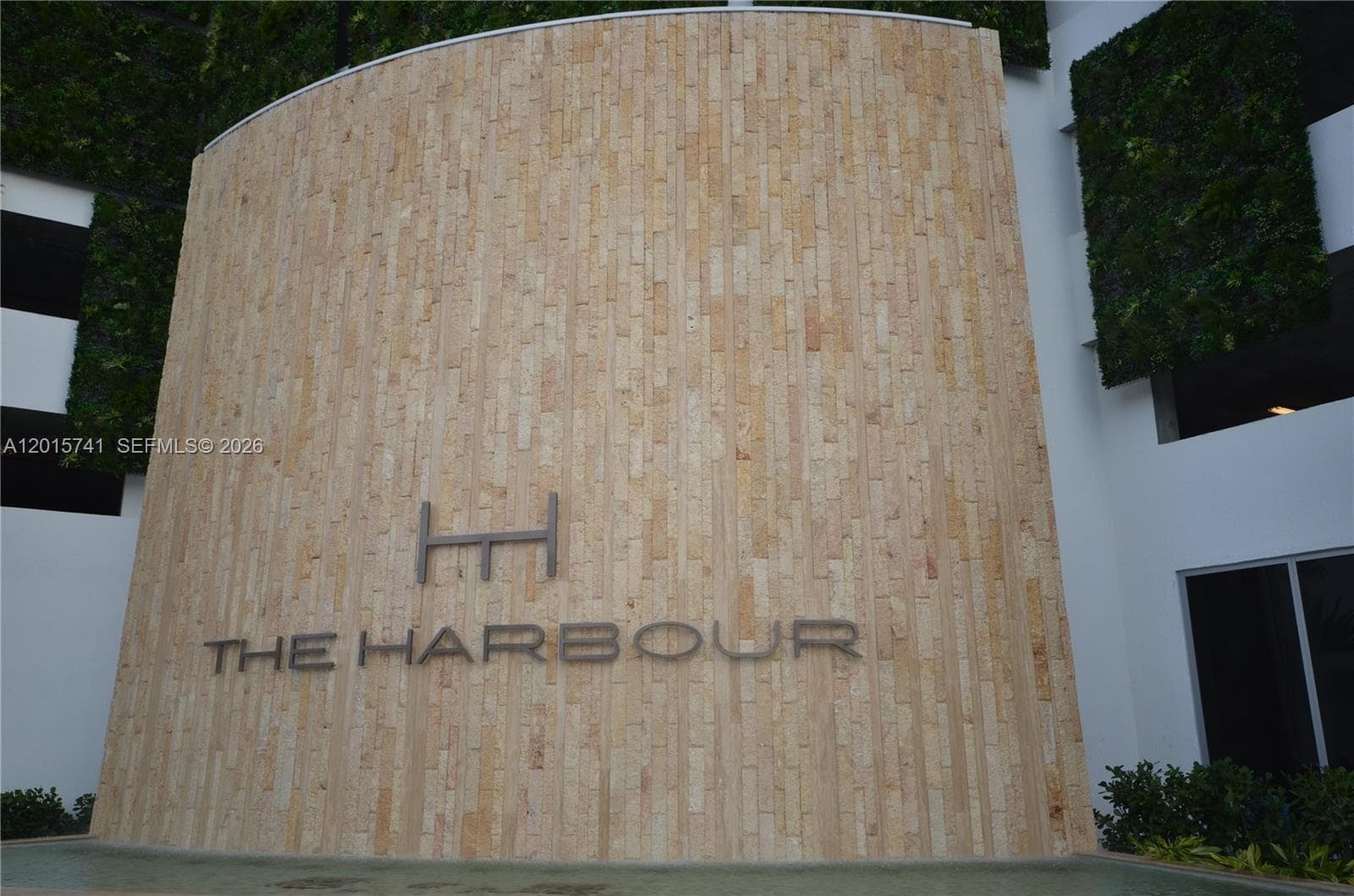 16385 Biscayne Blvd # 519, North Miami Beach FL 33160 photo 3