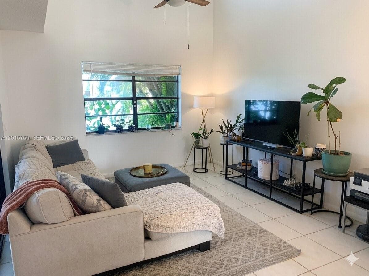341 Ives Dairy Rd # 341-06, Miami FL 33179 photo 5