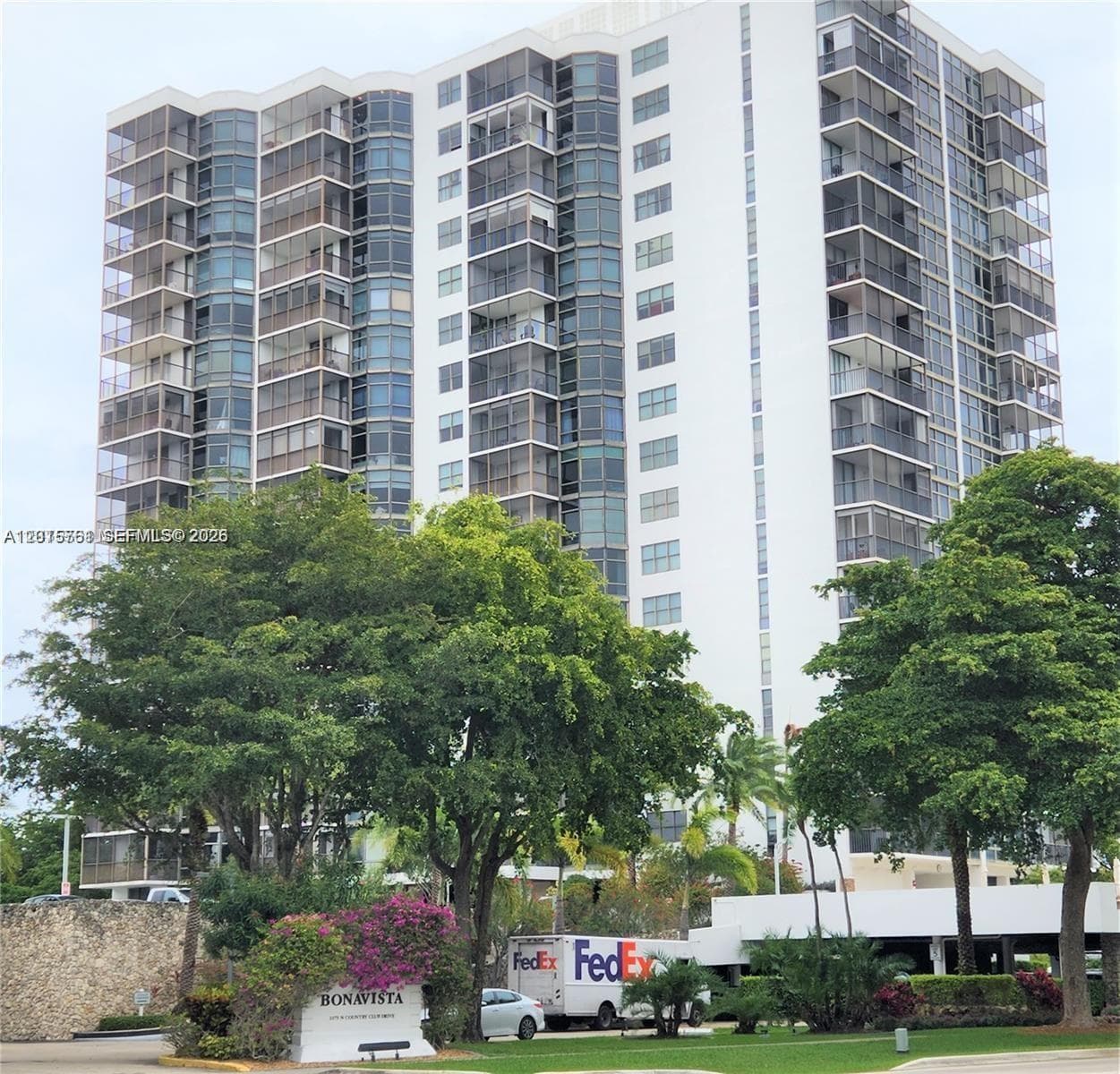 3375 N Country Club Dr # 203, Aventura FL 33180 photo 2