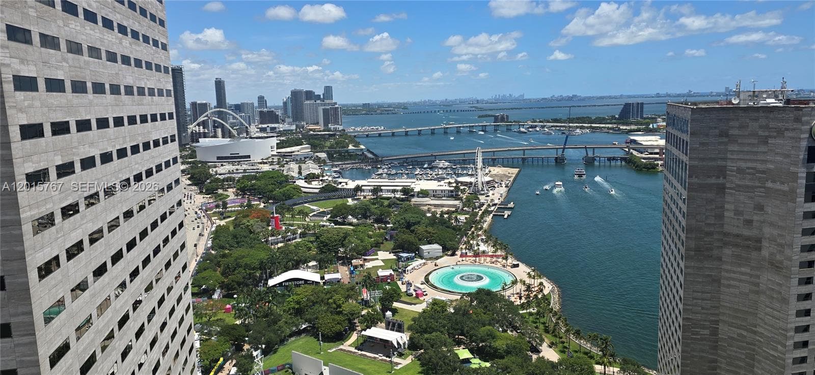 325 S Biscayne Blvd # 4016, Miami FL 33131 photo 2