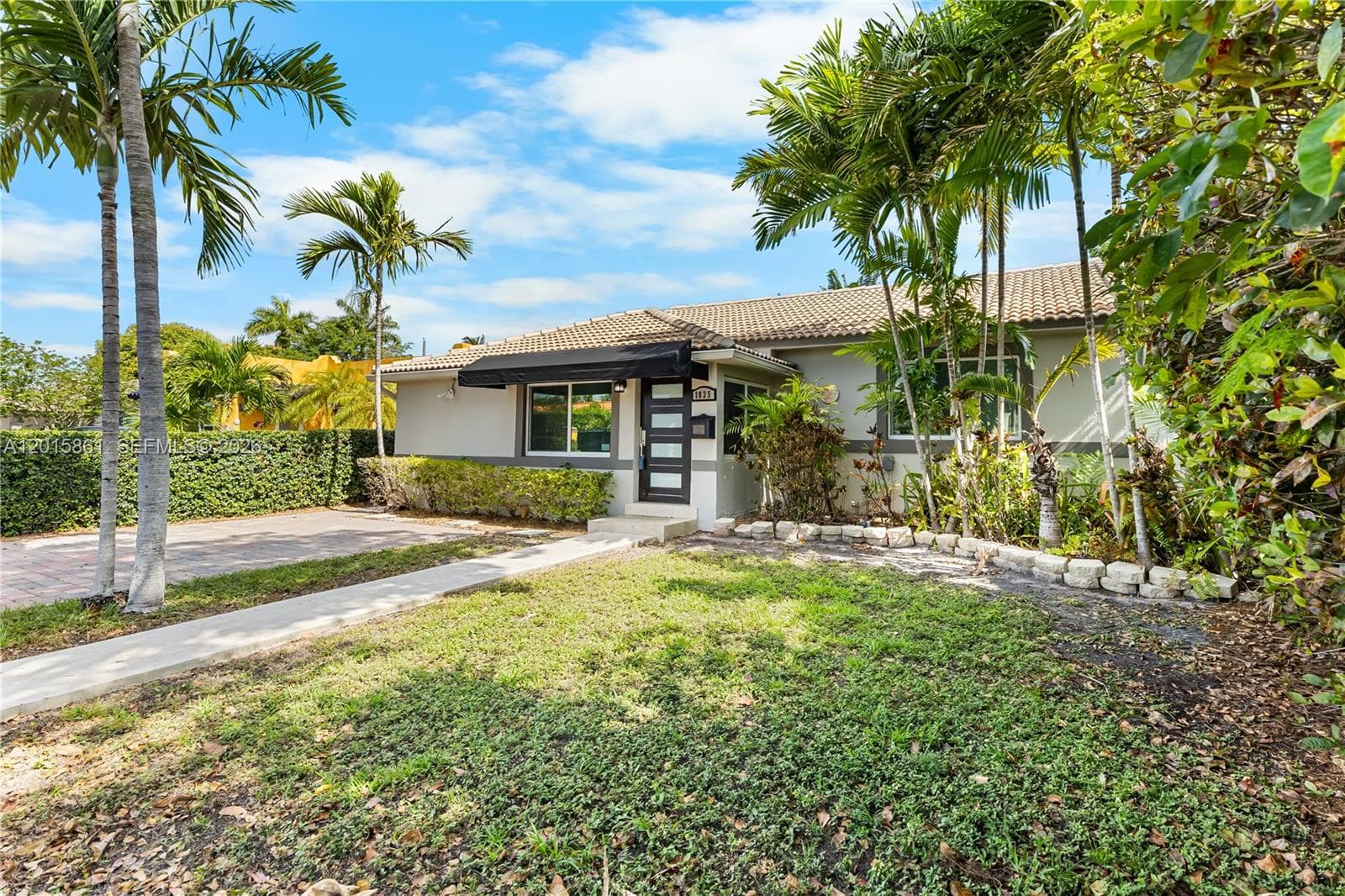 1835 SW 18th St, Miami FL 33145 photo 3