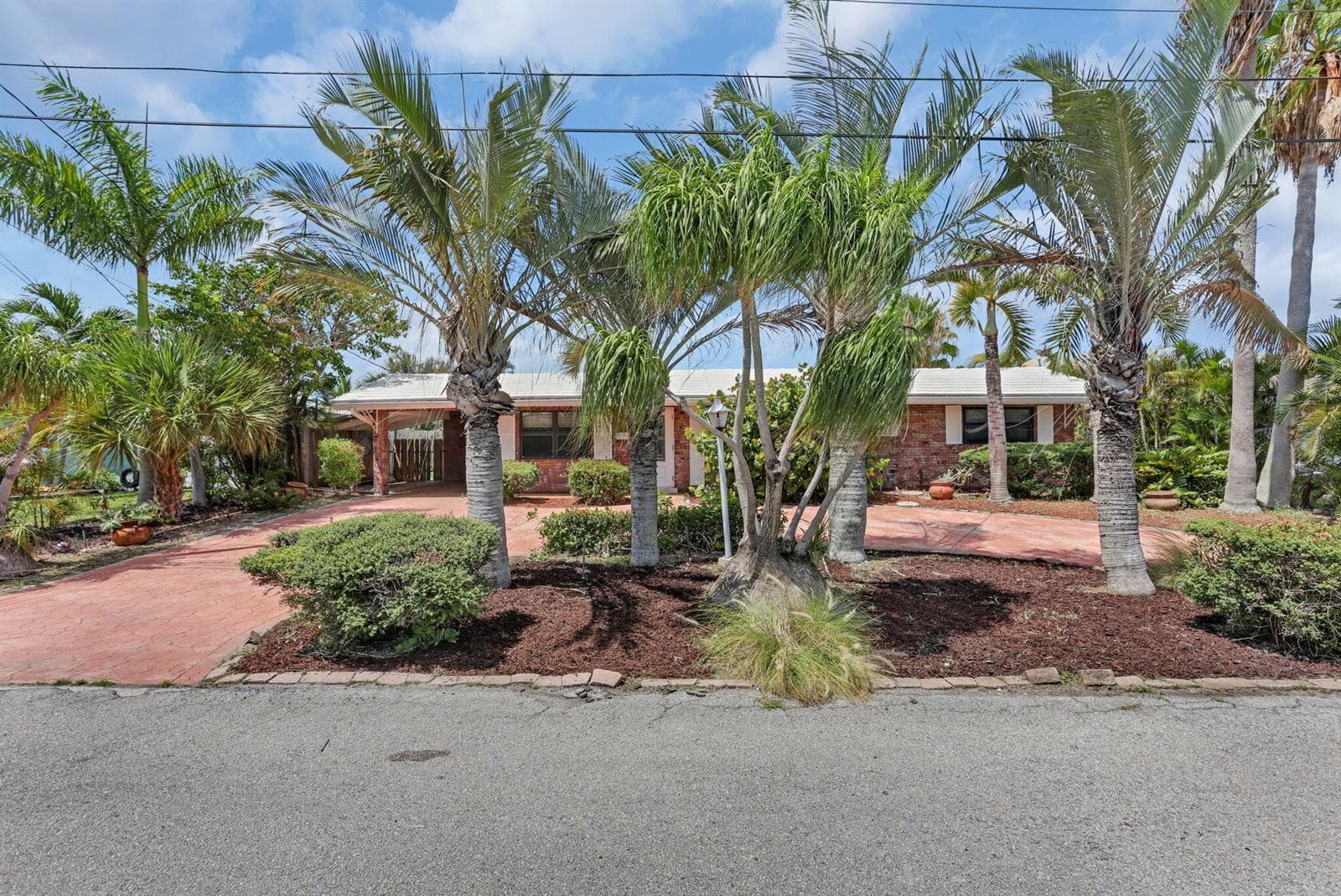 1701 NE 63rd Court, Fort Lauderdale FL 33334 photo 2