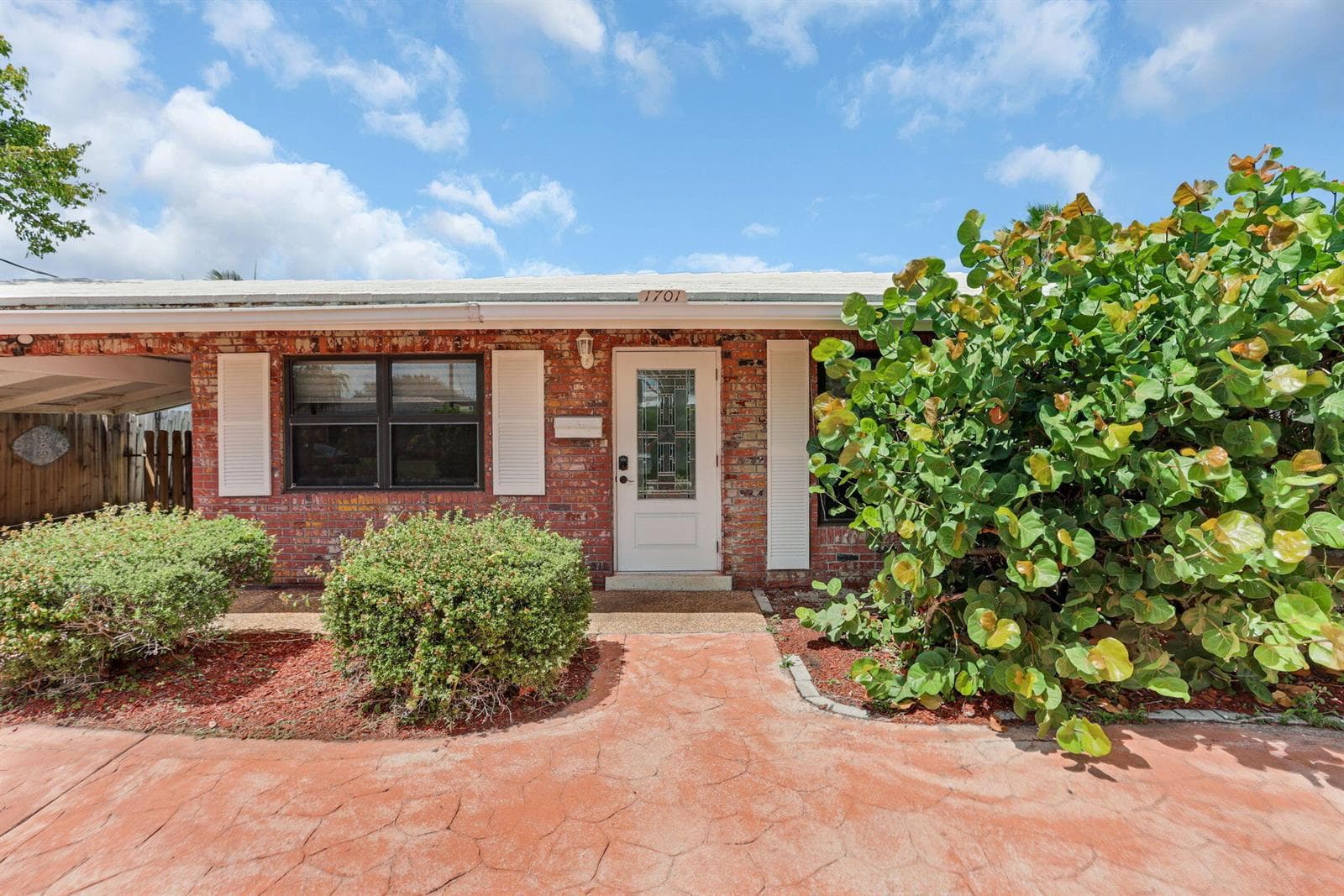 1701 NE 63rd Court, Fort Lauderdale FL 33334 photo 4