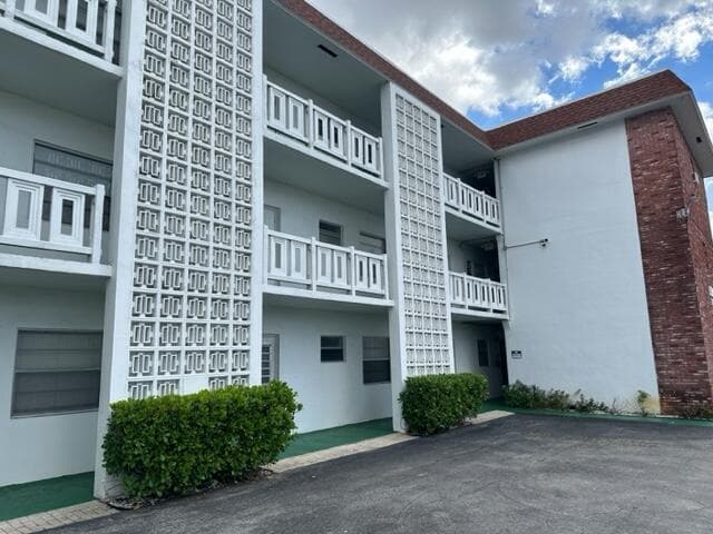 1380 NW 43 Terrace # 306, Lauderhill FL 33313 photo 2