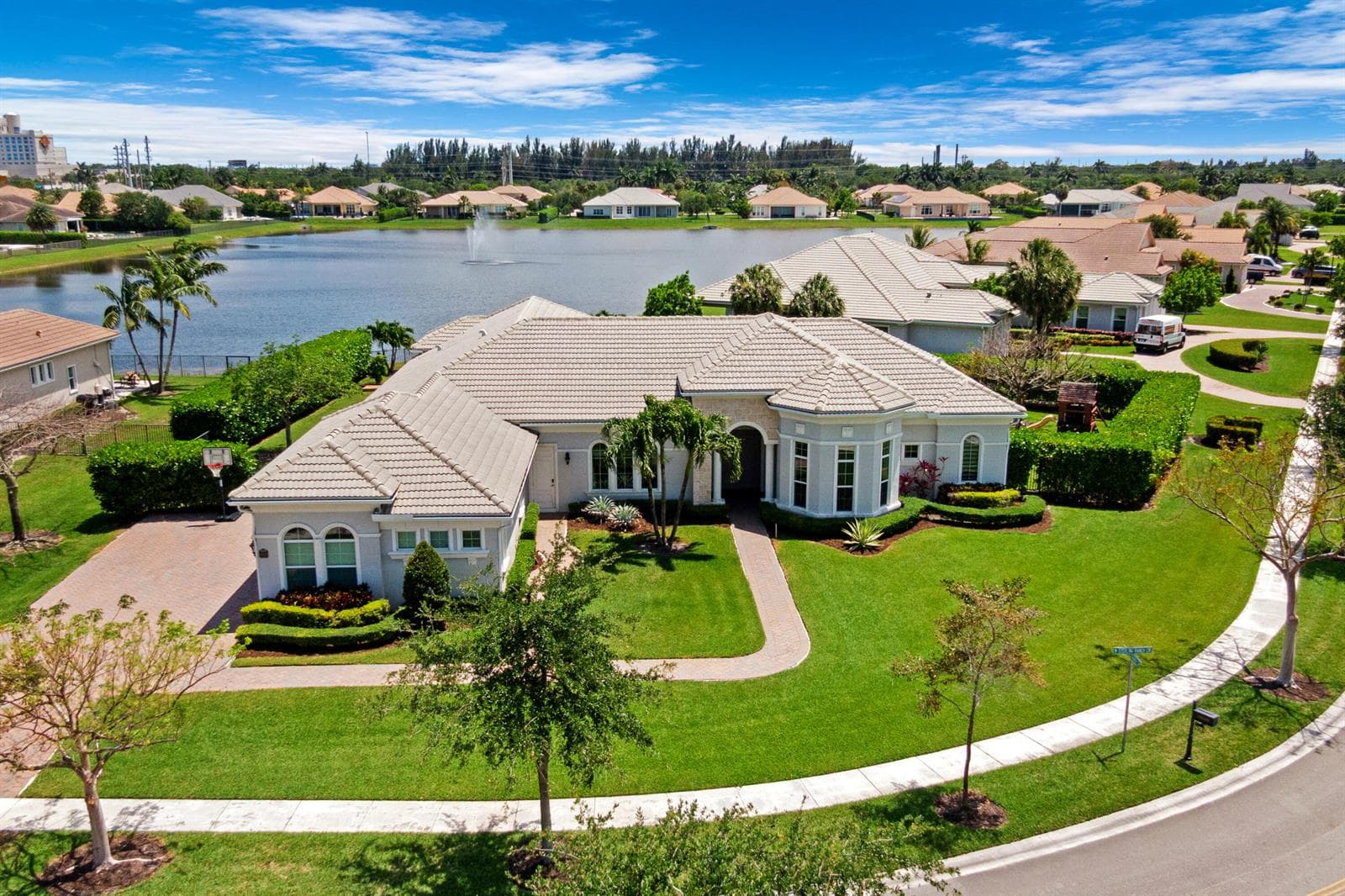 4830 W Sterling Ranch Circle, Davie FL 33314 photo 2