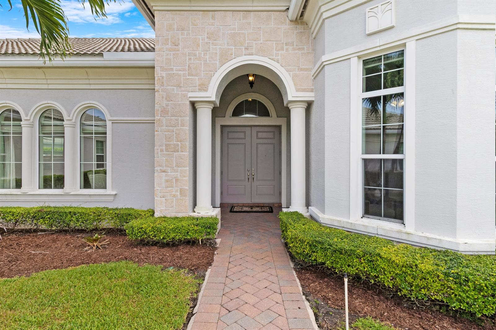 4830 W Sterling Ranch Circle, Davie FL 33314 photo 5