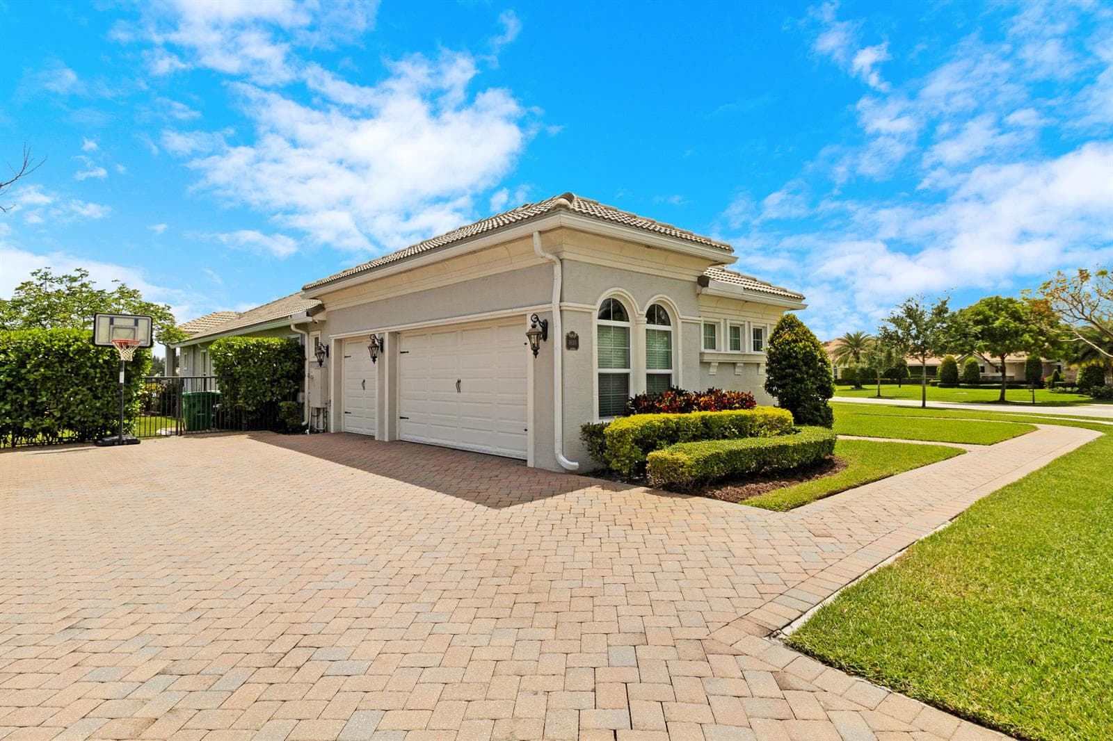 4830 W Sterling Ranch Circle, Davie FL 33314 photo 4