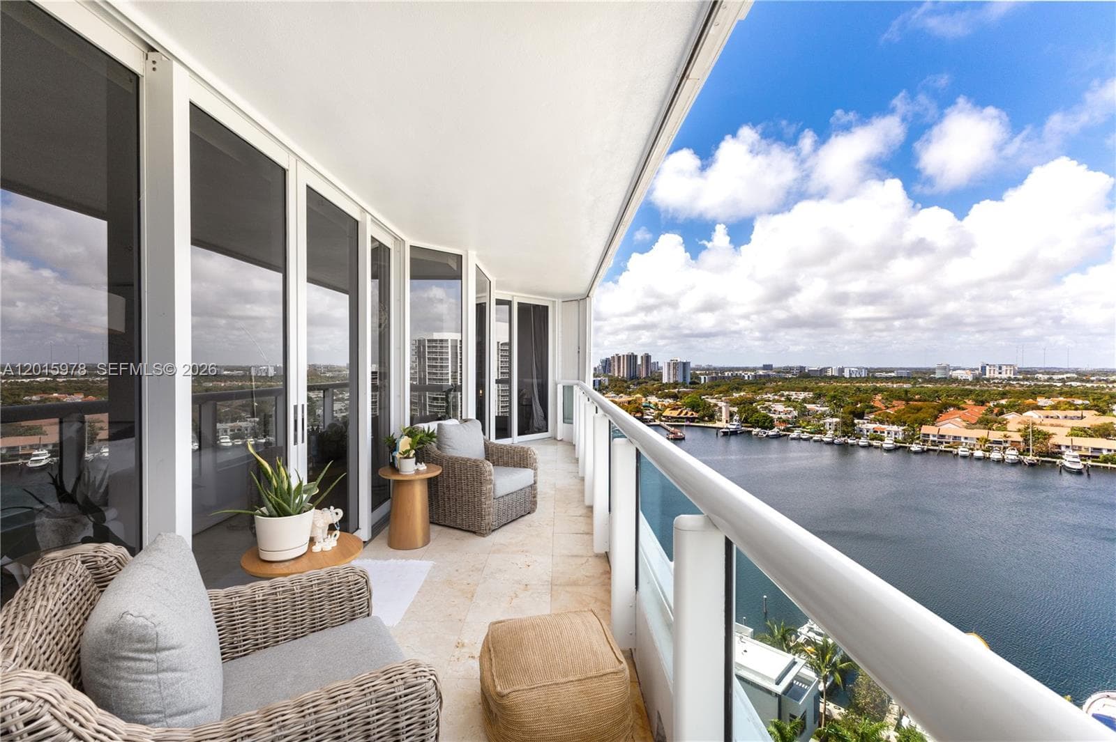 21055 Yacht Club Dr # 1707, Aventura FL 33180