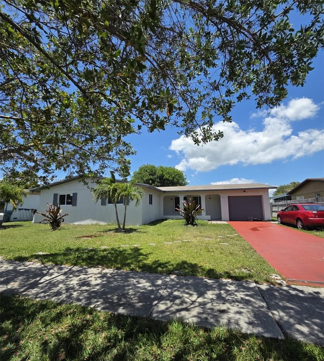 11941 SW 200th St, Miami FL 33177